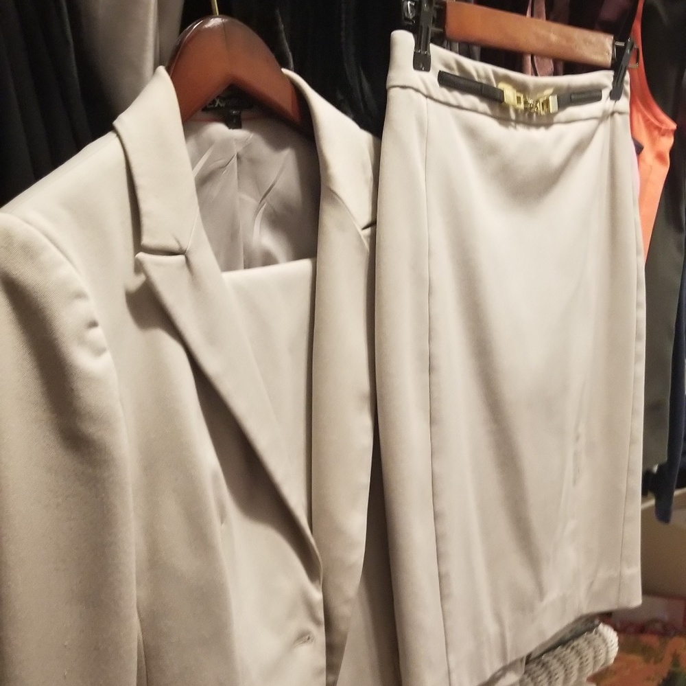 Express suit